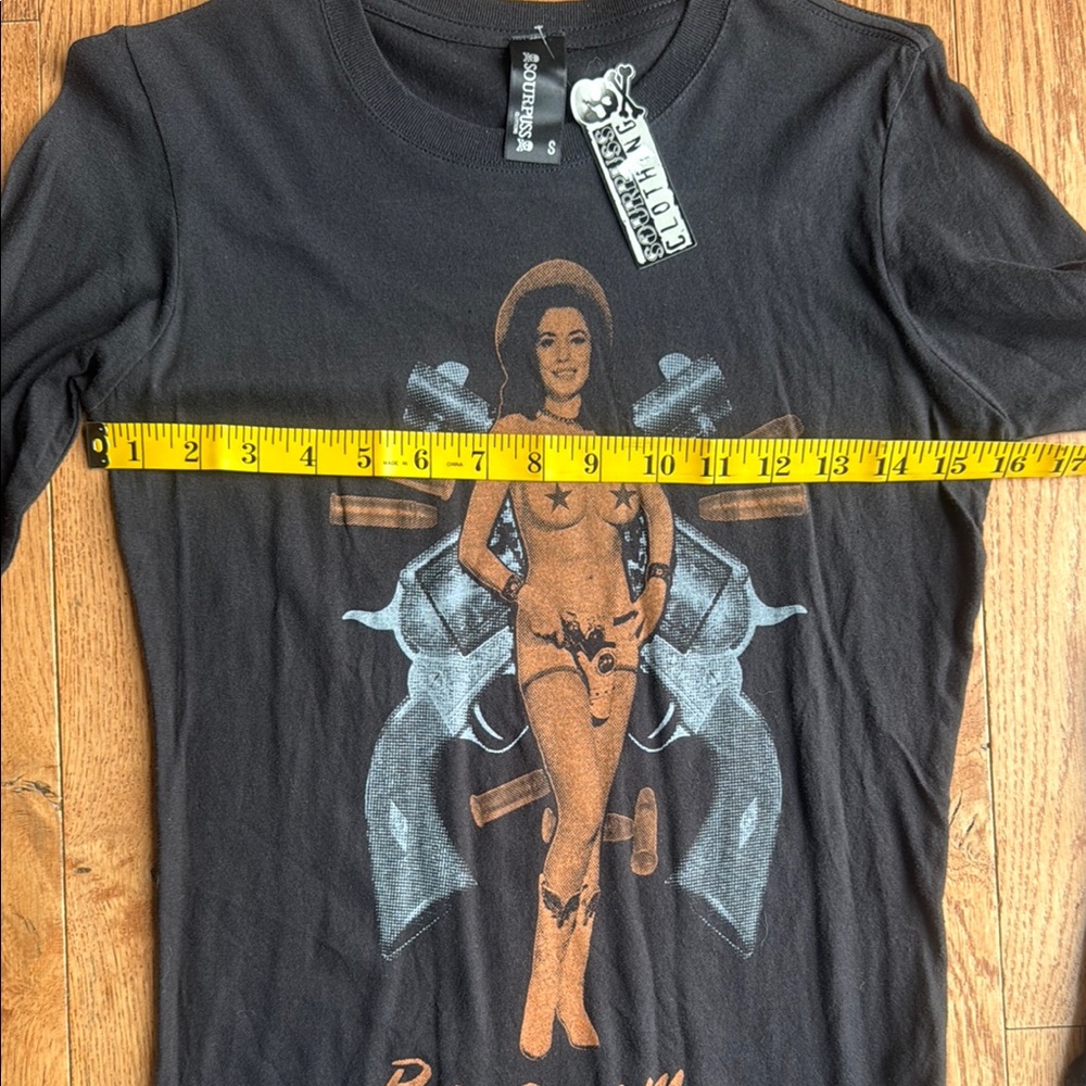 Sourpuss Long Sleeve Pistol Packin’ Mama - Picture 3 of 6